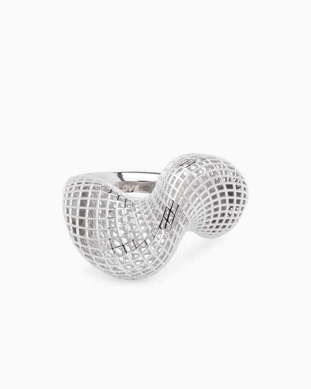 Ring im modischen Design