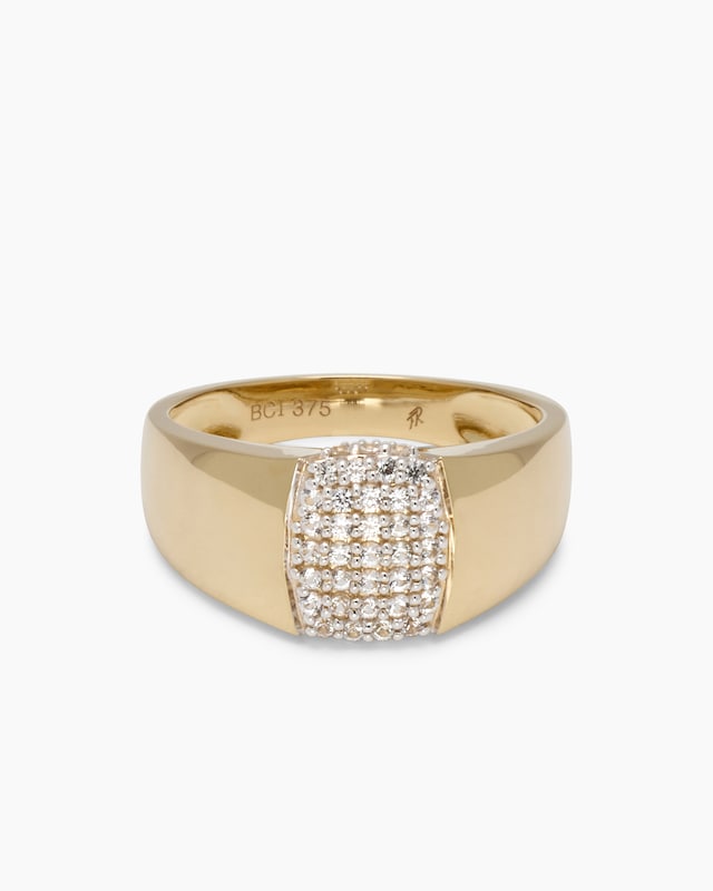 Ring mit Saphir