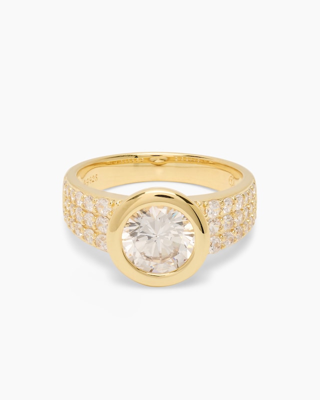 Ring mit Zirkonia