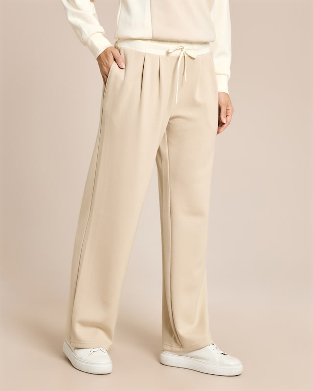 Hose mit Bunddetail