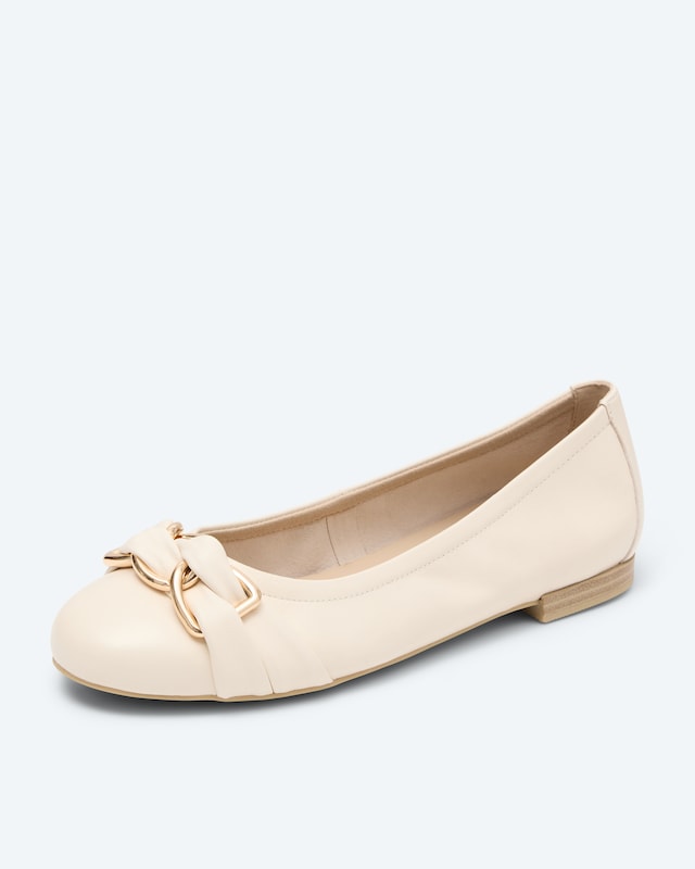 Ballerina mit Deko