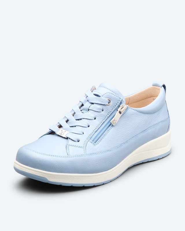 Sneaker in Weite K