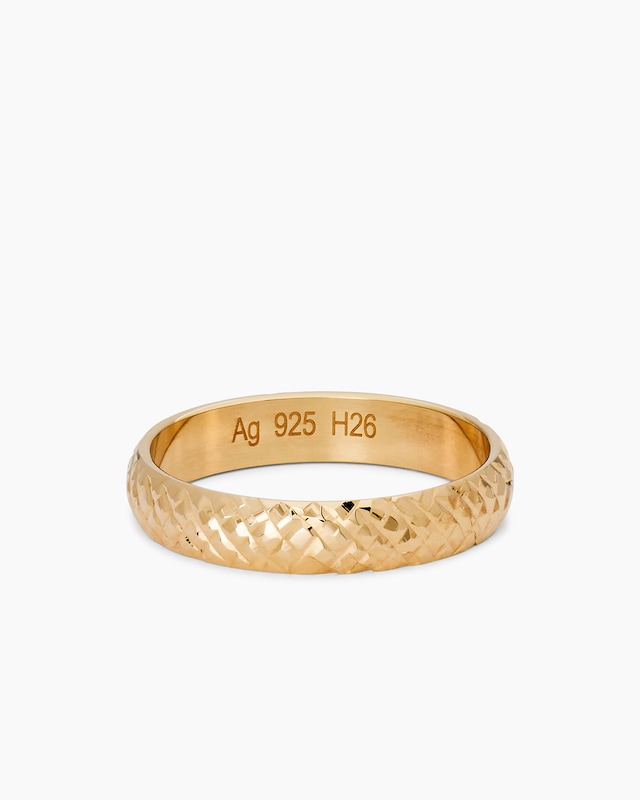 Ring mit Diamantschnitten