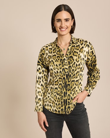 Produktabbildung für Bluse mit vier exklusiven Drucken