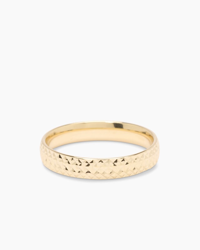 Ring mit diamantierter Oberfläche