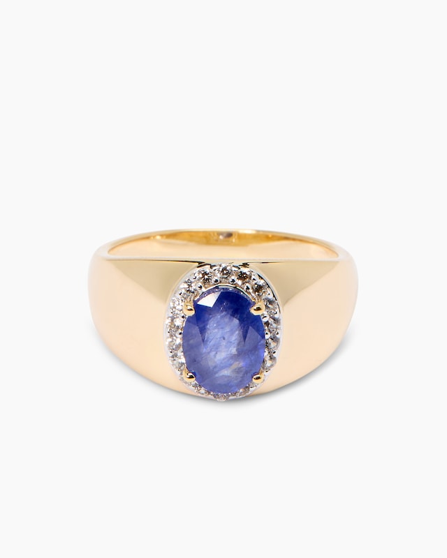 Ring mit Saphir