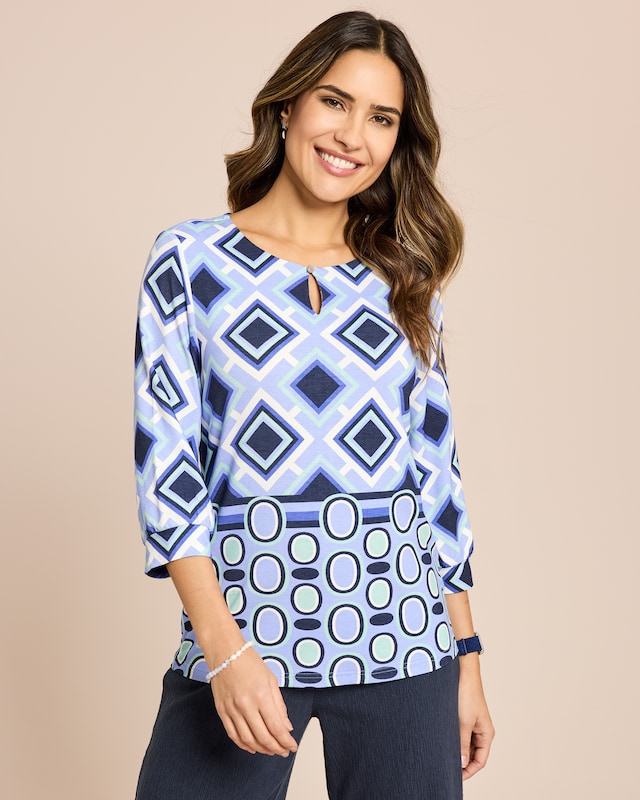 Shirt mit platzierten Druckmix