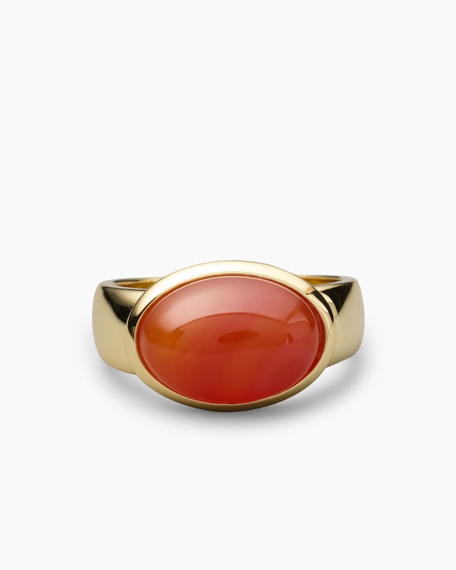 Ring mit Edelstein
