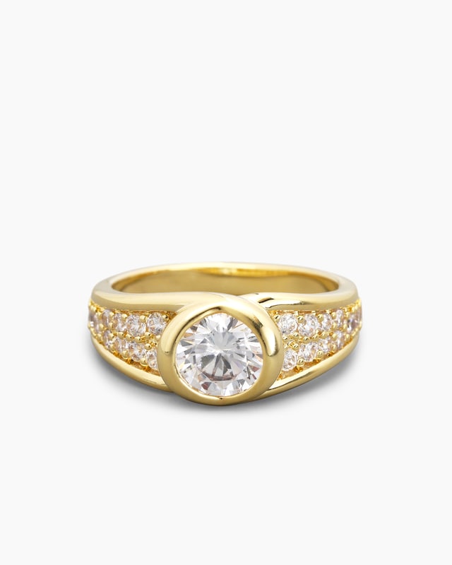 Ring mit Zirkonia